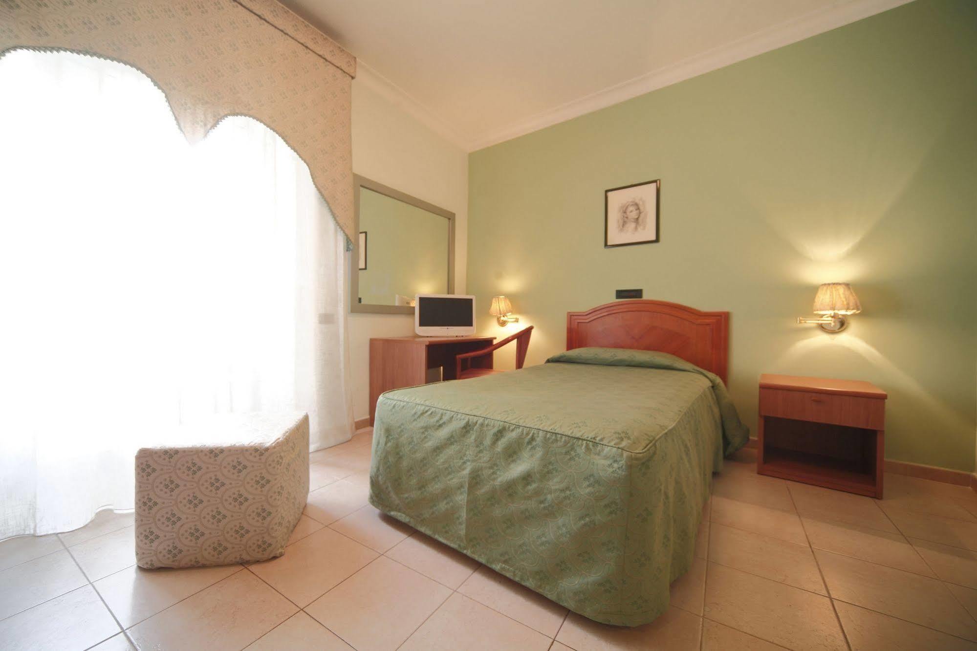 Hotel La Pace Naples Exterior photo